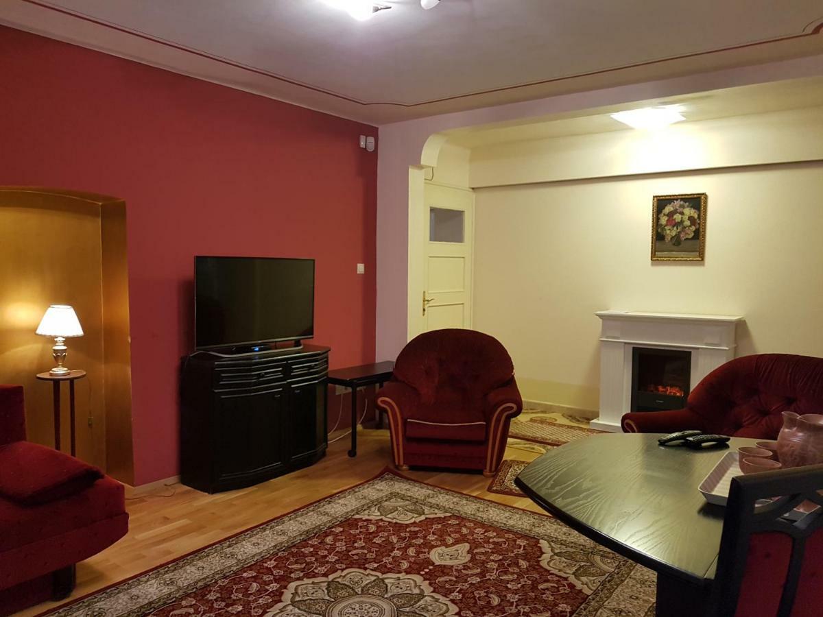Palma Villa In City Park Budapest - Semi Suteren المظهر الخارجي الصورة
