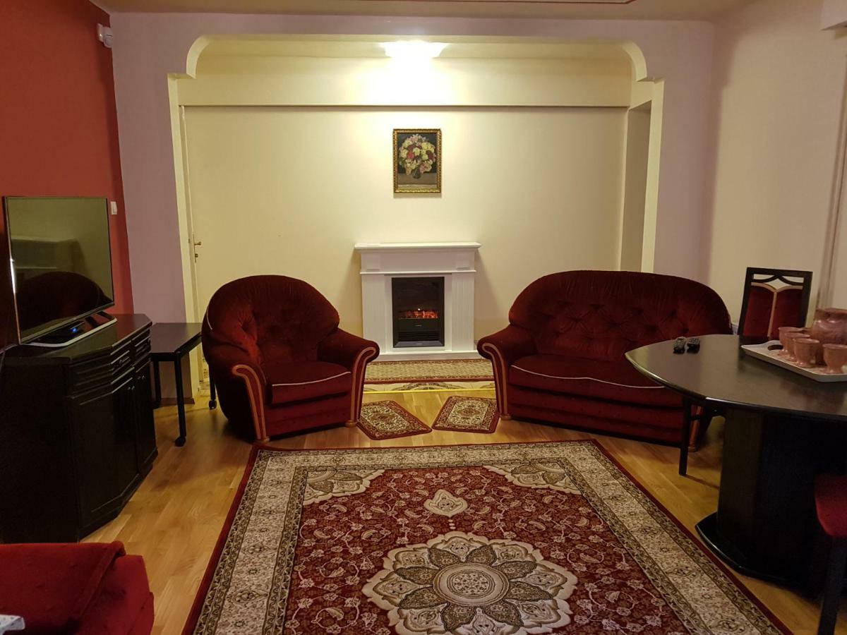 Palma Villa In City Park Budapest - Semi Suteren المظهر الخارجي الصورة